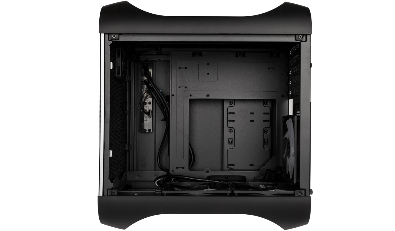 Bitfenix Prodigy M 2022 wnętrze