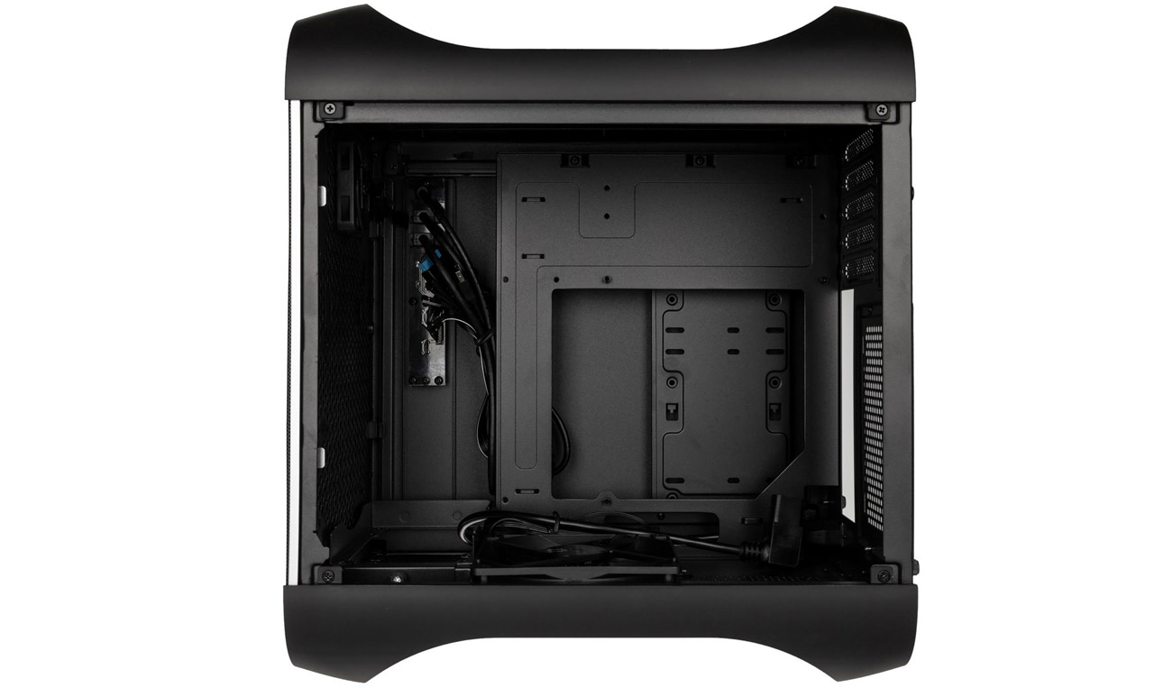 Bitfenix Prodigy M 2022 wnętrze