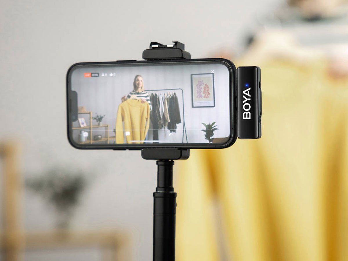 Bezprzewodowy system mikrofonowy BOYA Boyalink V2.0 - 2.4G - Grafika lifestyle