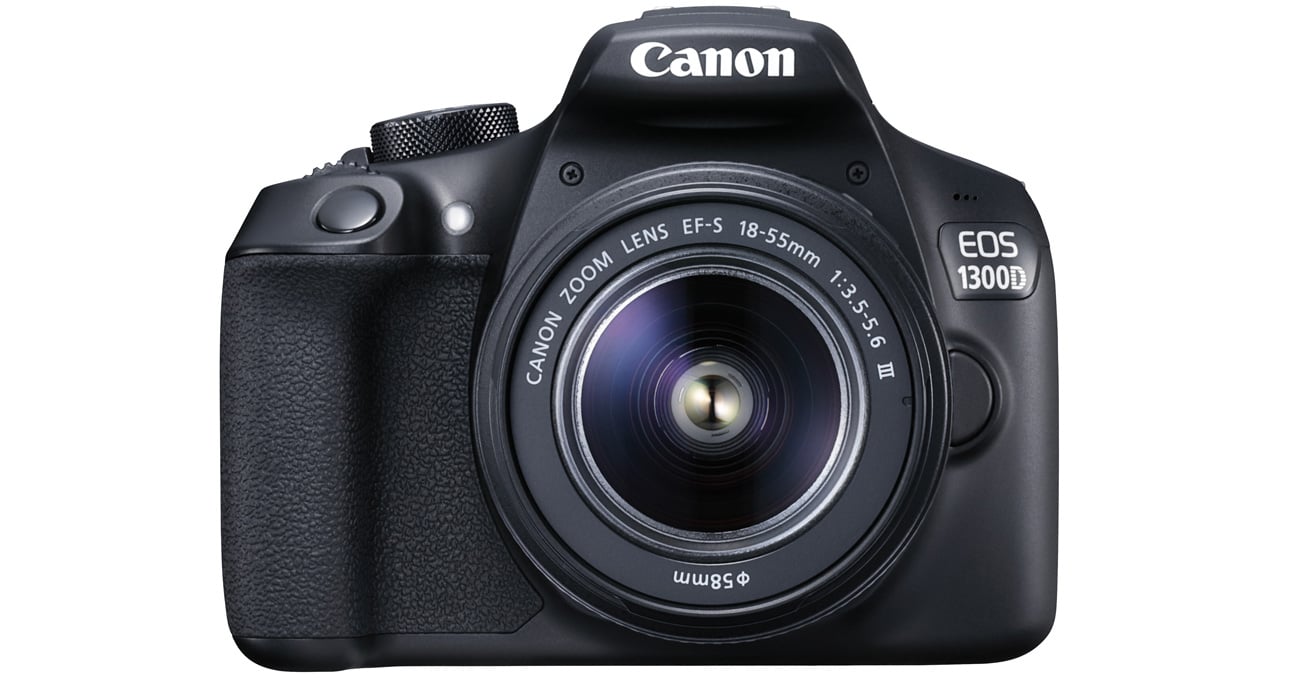 Aparat Canon EOS 1300D + 18-55 DC III z frontu