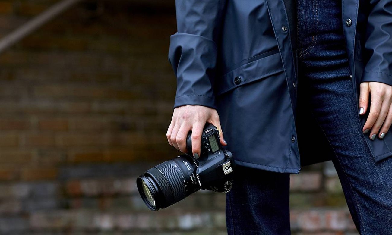 Canon EOS 77D Body