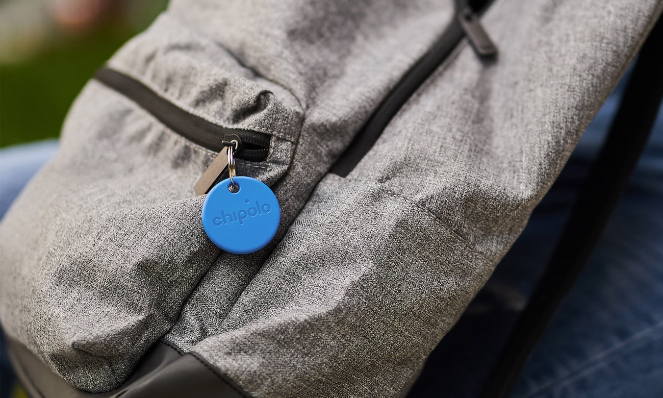 Lokalizator Chipolo ONE Blue - Grafika lifestyle