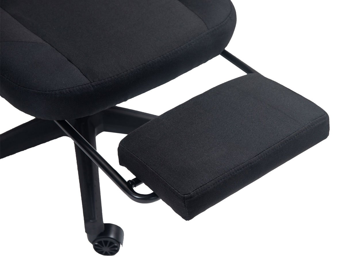 Fotel gamingowy Cobra Player 5.0 CRF53BK - Wysunięty podnóżek