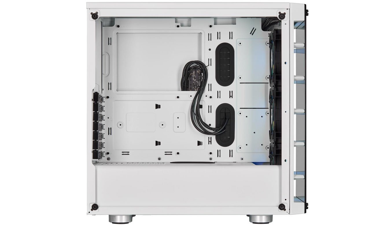 Corsair iCUE 465X RGB wnetrze