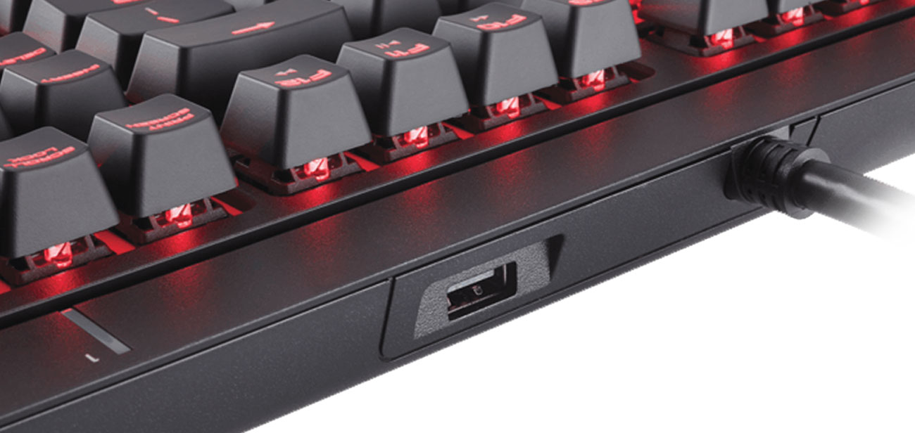 Corsair STRAFE port usb