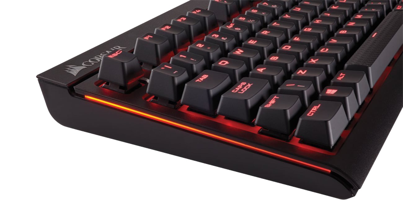 Corsair STRAFE czerwone podświetlenie