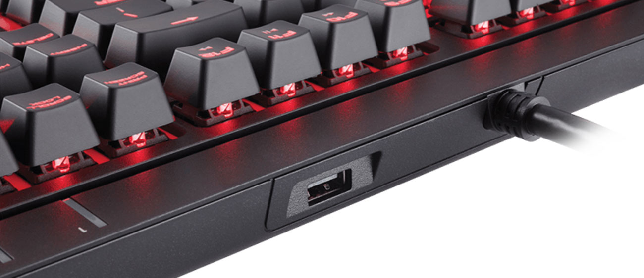 Corsair STRAFE port USB