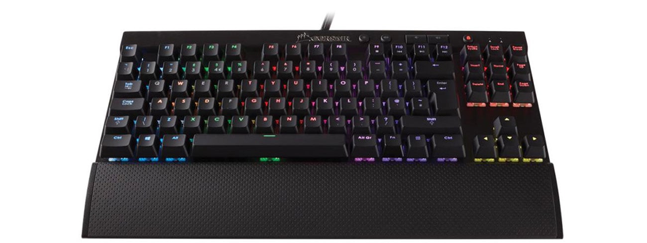 Corsair Utility Engine CUE intuicyjne oprogramowanie dostosuj wygodne poświetlenie
