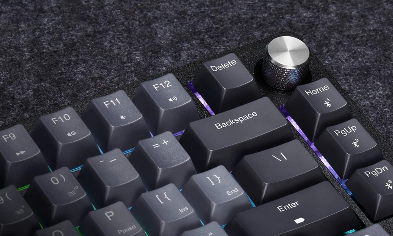 Corsair K65 PLUS WIRELESS - Klawiatury bezprzewodowe - Sklep