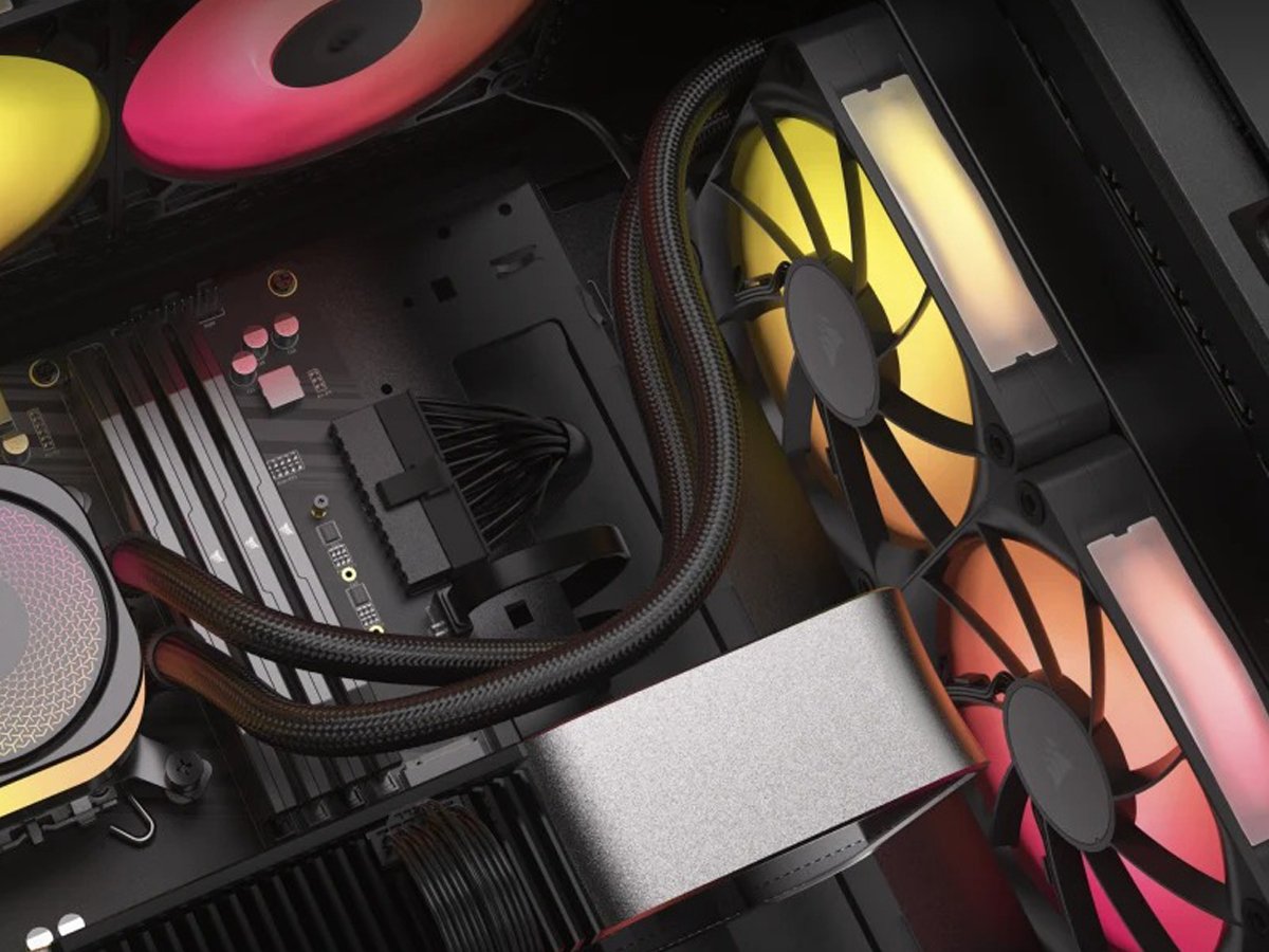 Corsair iCUE LINK TITAN 360 RX RGB