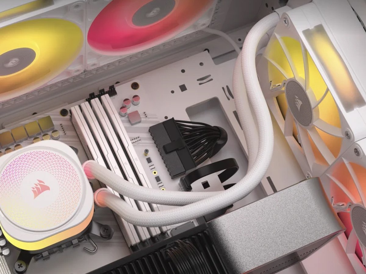 Corsair iCUE LINK TITAN 360 RX RGB