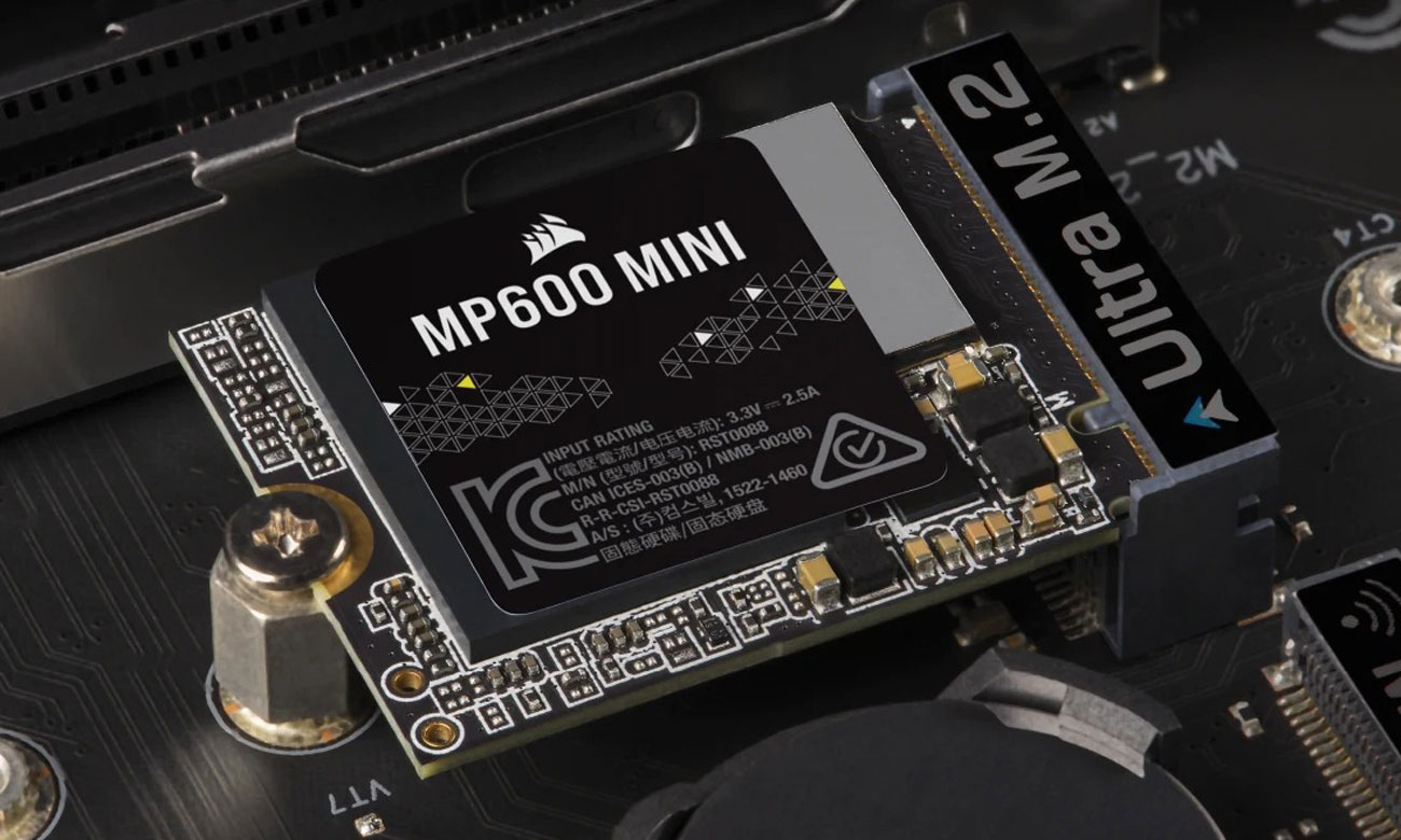 Dysk SSD M.2 Corsair MP600 MINI PCIe Gen4 NVMe - Grafika lifestyle