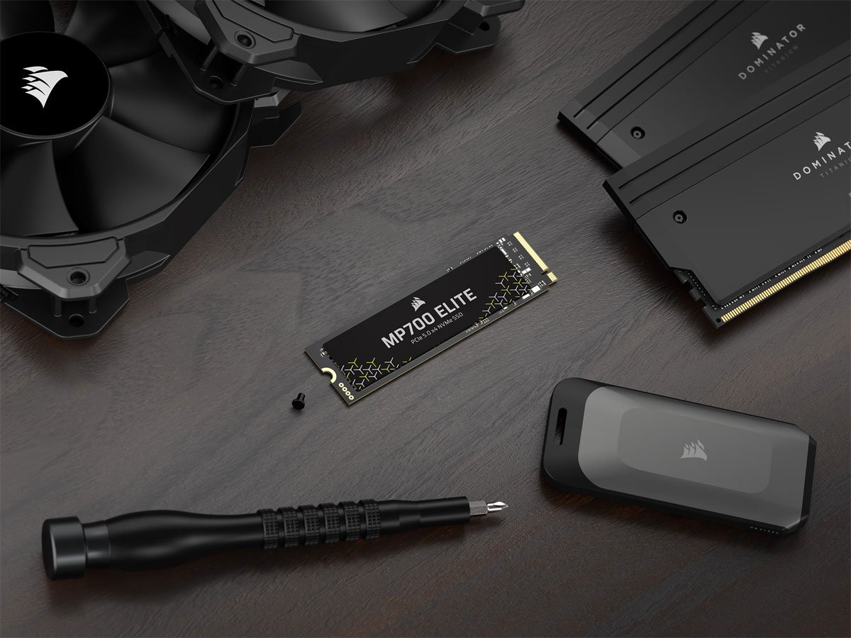 Dysk SSD M.2 Corsair MP700 Elite - Grafika lifestyle