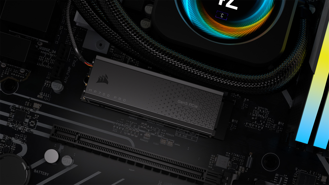 Dysk SSD M.2 Corsair MP700 PRO Heatsink - Grafika lifestyle