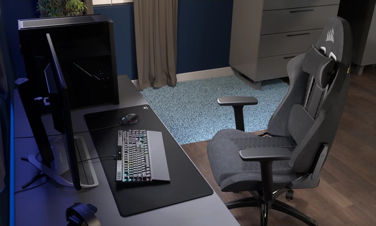Fotel gamingowy Corsair TC100 RELAXED Fabric Czarno-szary - Grafika lifestyle