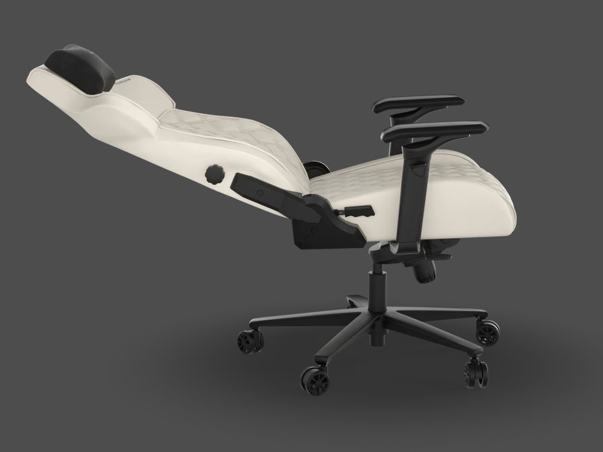 Fotel gamingowy Corsair TC500 LUXE Frost - Rozłożone oparcie