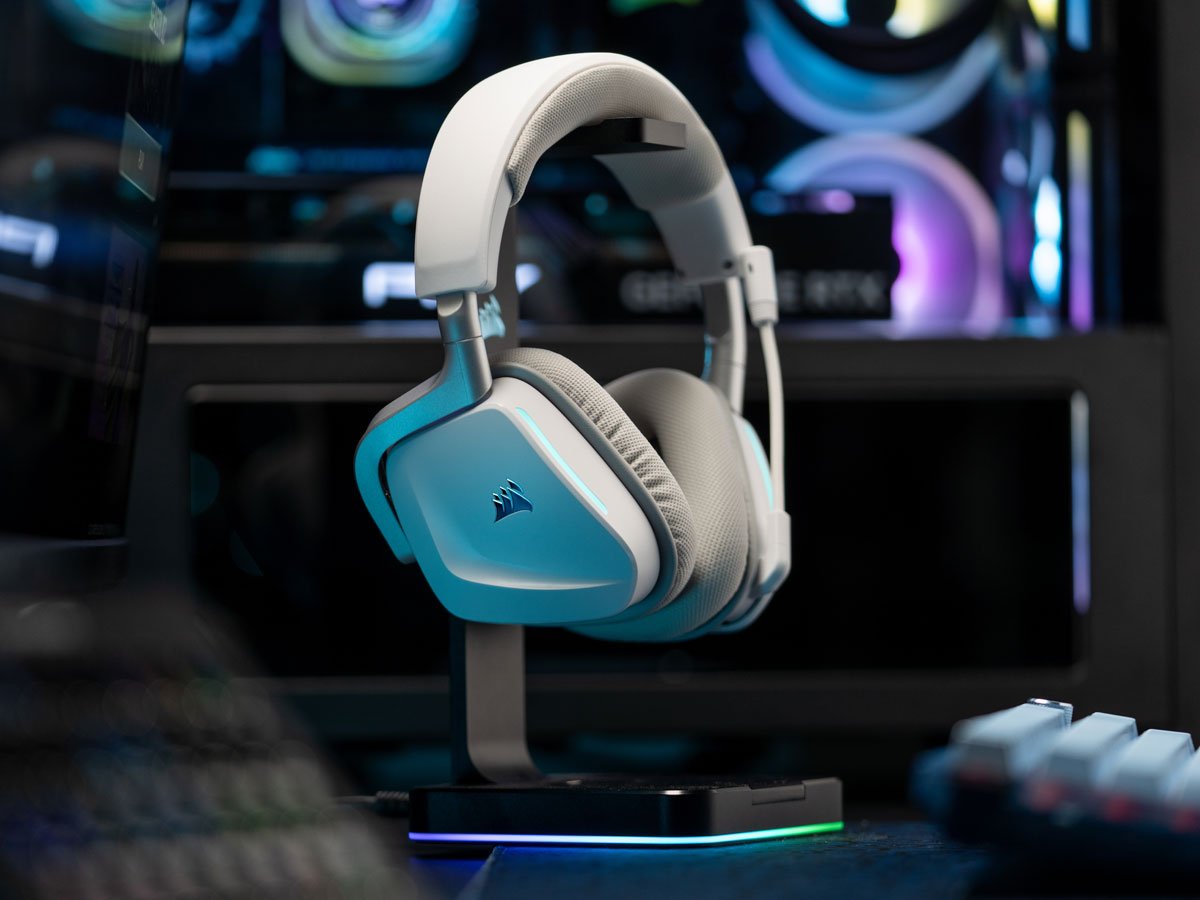 Słuchawki gamingowe Corsair VOID Wireless 2.0 White - Grafika lifestyle