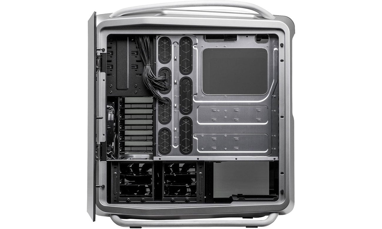 Cooler Master COSMOS II 25th Anniversary Edition Wnętrze