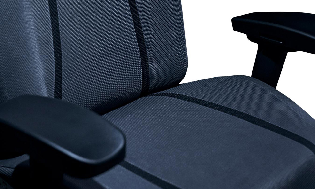 Fotel gamingowy Cooler Master Synk X Ultra Black - Zbliżenie na siedzisko