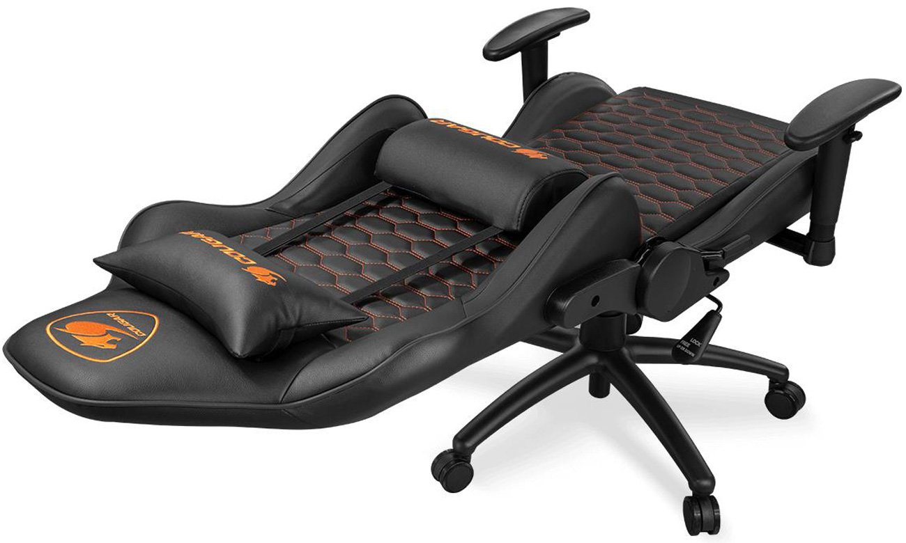 Fotel gamingowy Cougar Outrider Black - Rozłożone oparcie
