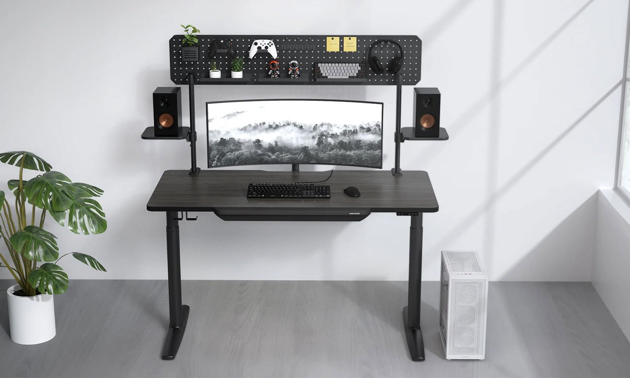 Biurko elektryczne Cougar E-ODYSSEY - Grafika lifestyle
