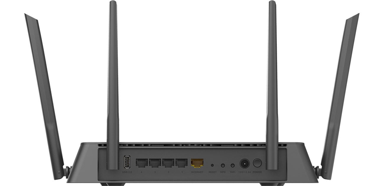 D-Link DIR-882 EXO Widok z tyłu, złącza