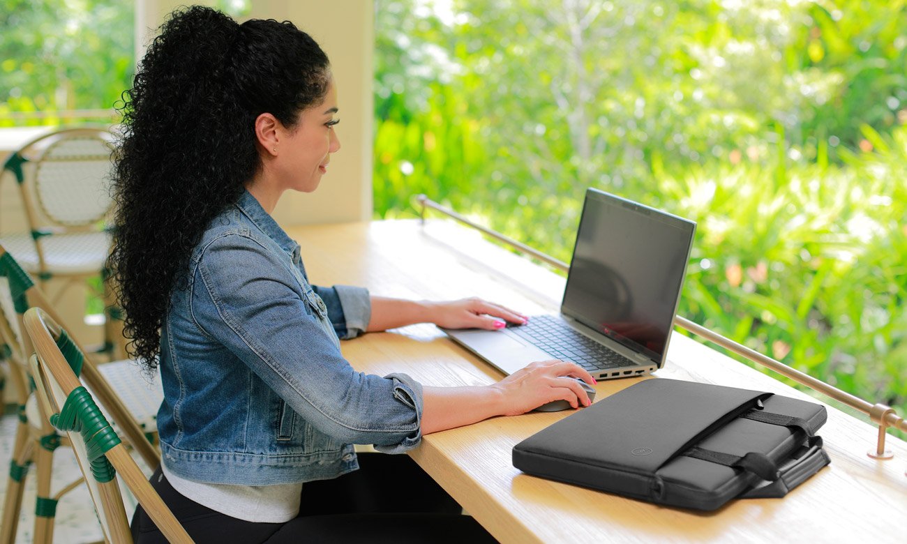 Dell Ecoloop Pro Sleeve na blacie