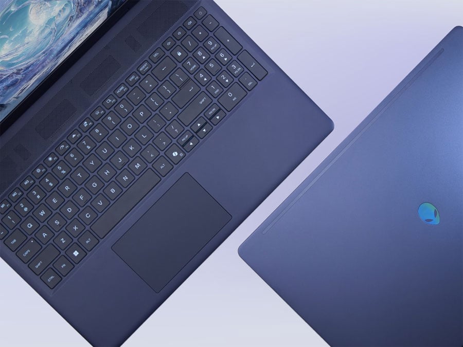 Alienware 16 Aurora klawiatura oraz pokrywa matrycy