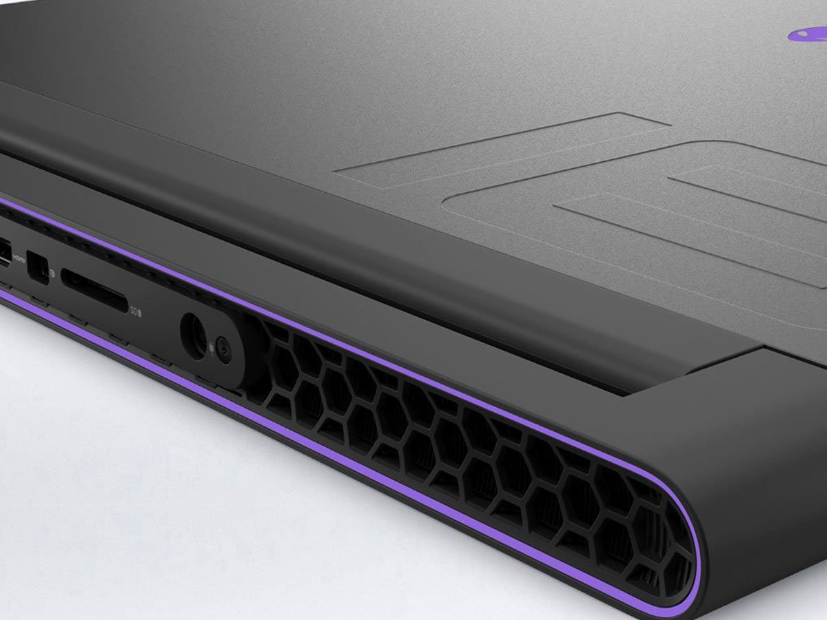 Dell Alienware m18 R2 porty