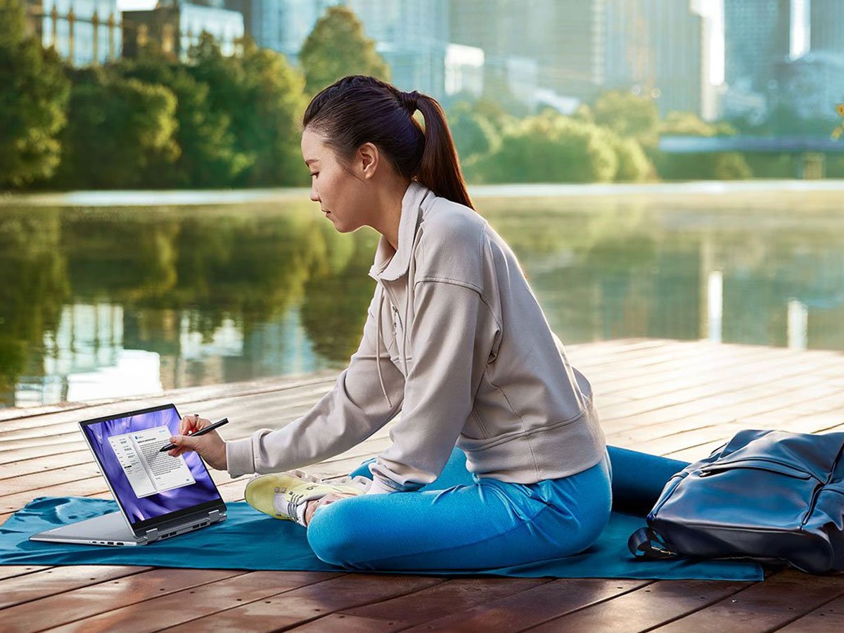 Dell Inspiron 2in1 7440 laptop