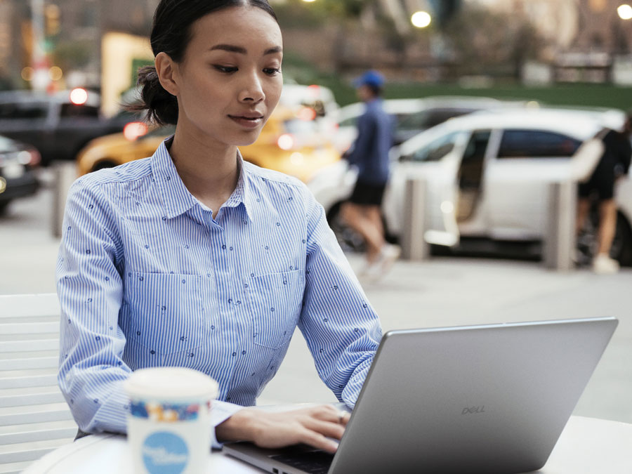 Dell Pro 14 w czasie użytkowania