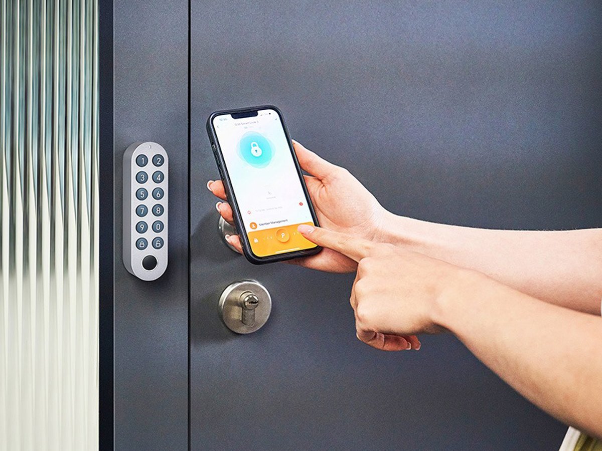 Inteligentny zamek Lockin SMART LOCK G30 - Grafika lifestyle