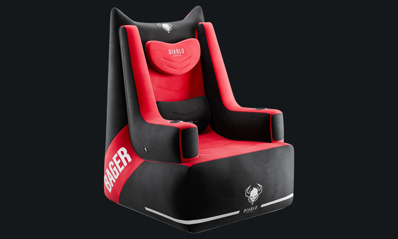 Fotel gamingowy Diablo Chairs BAGER - Widok od przodu pod kątem, grafika z tłem
