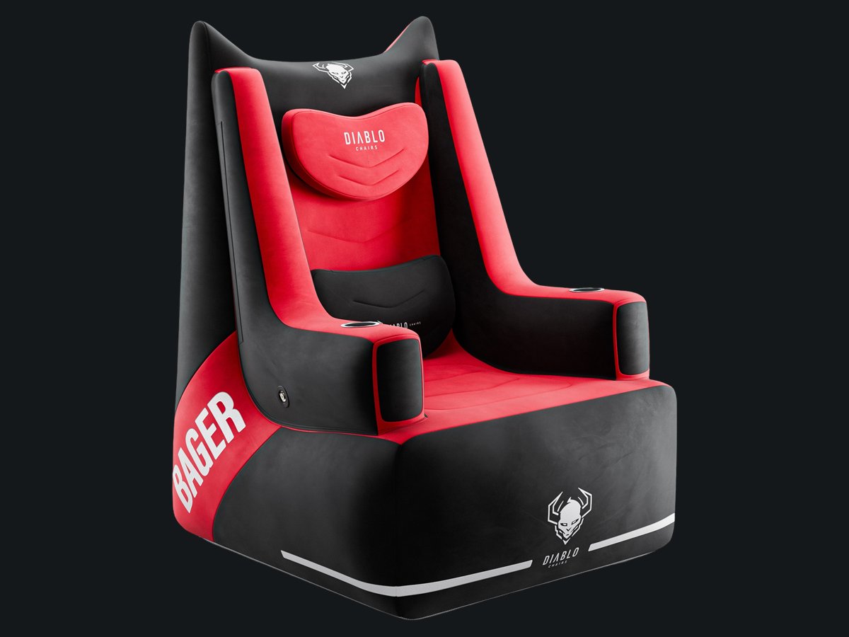 Fotel gamingowy Diablo Chairs BAGER - Widok od przodu pod kątem, grafika z tłem