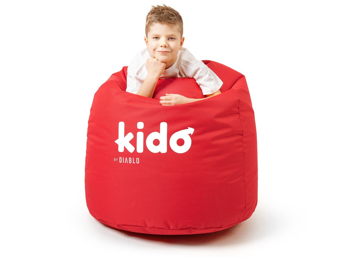 Pufa dla dziecka Diablo Chairs Kido Czerwona - Grafika lifestyle