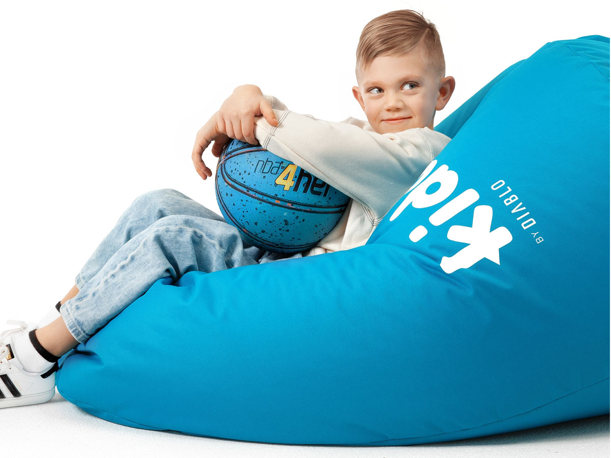 Pufa dla dziecka Diablo Chairs Kido Niebieska - Grafika lifestyle