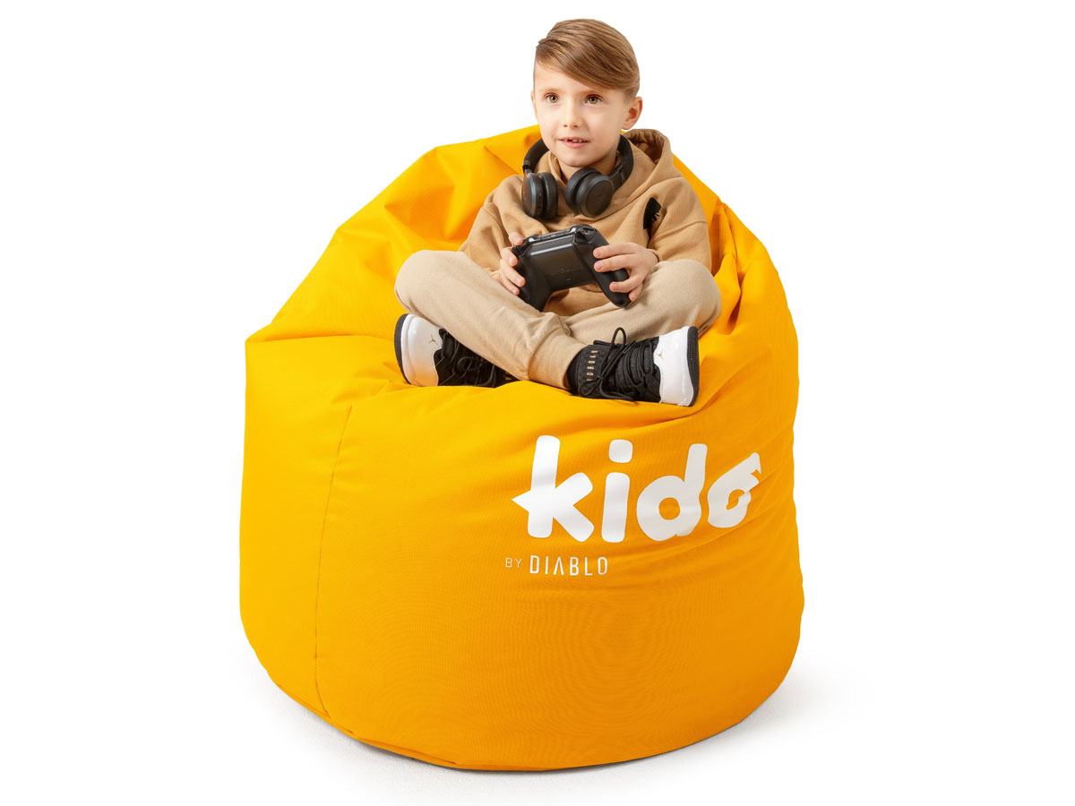 Pufa dla dziecka Diablo Chairs Kido Żółta - Grafika lifestyle
