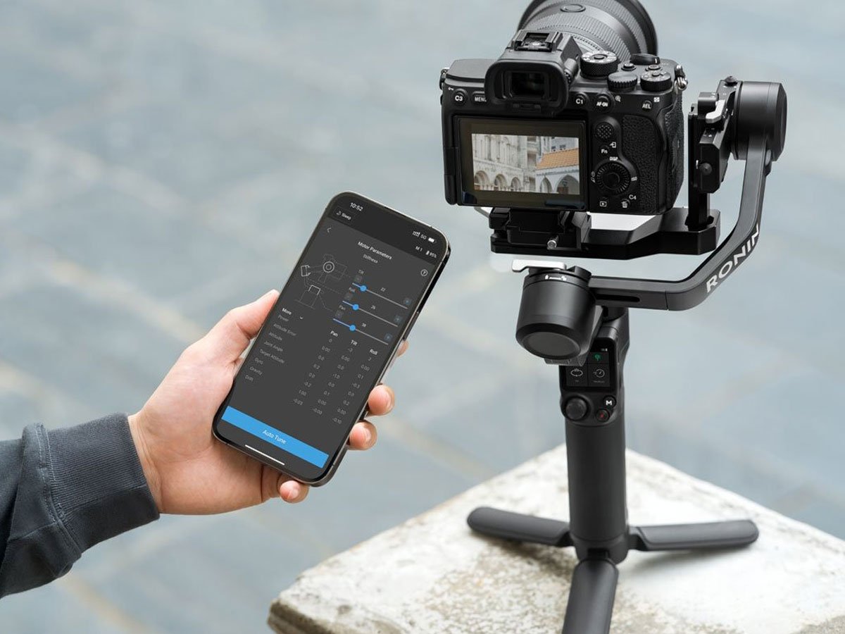 Gimbal DJI RS 3 Mini - Grafika lifestyle