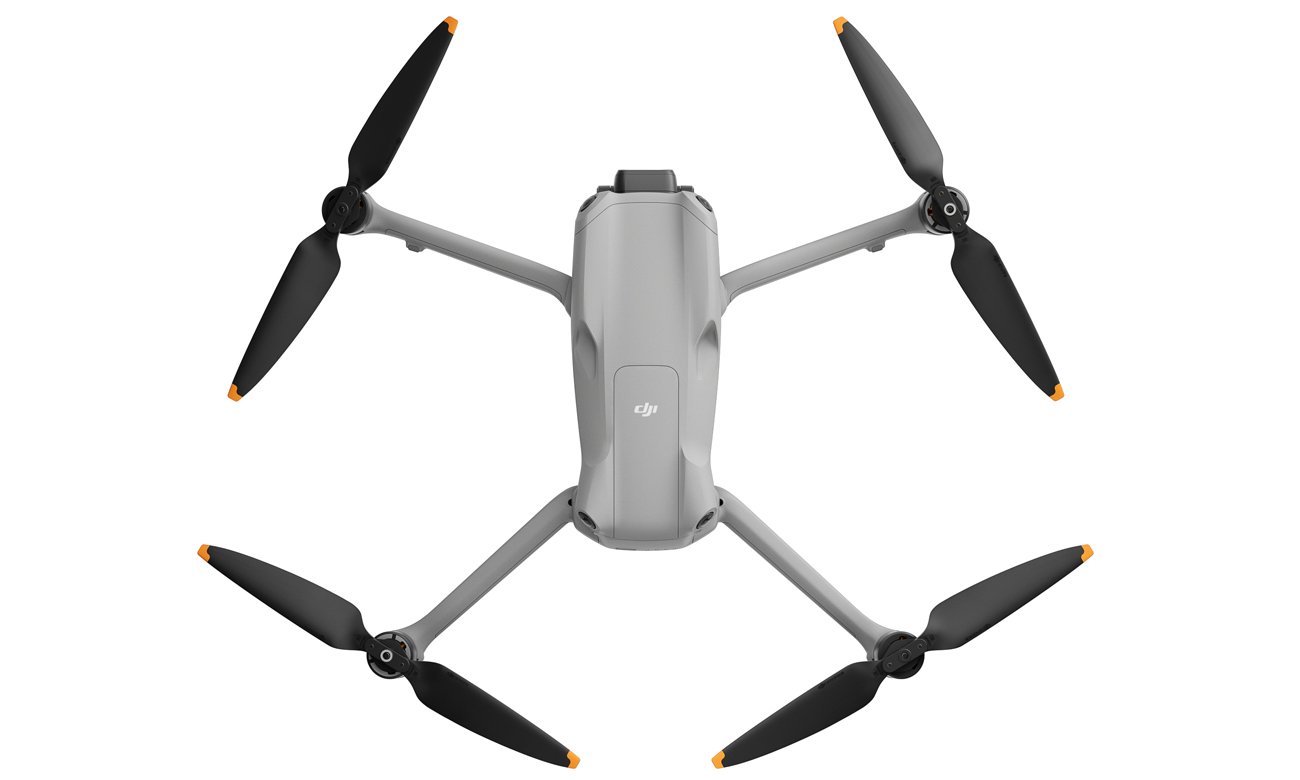 Дрон DJI Air 3 - вид зверху