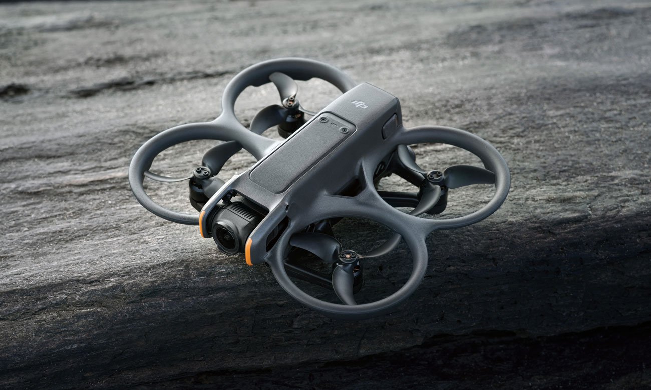 Dron DJI Avata 2 - Grafika lifestyle
