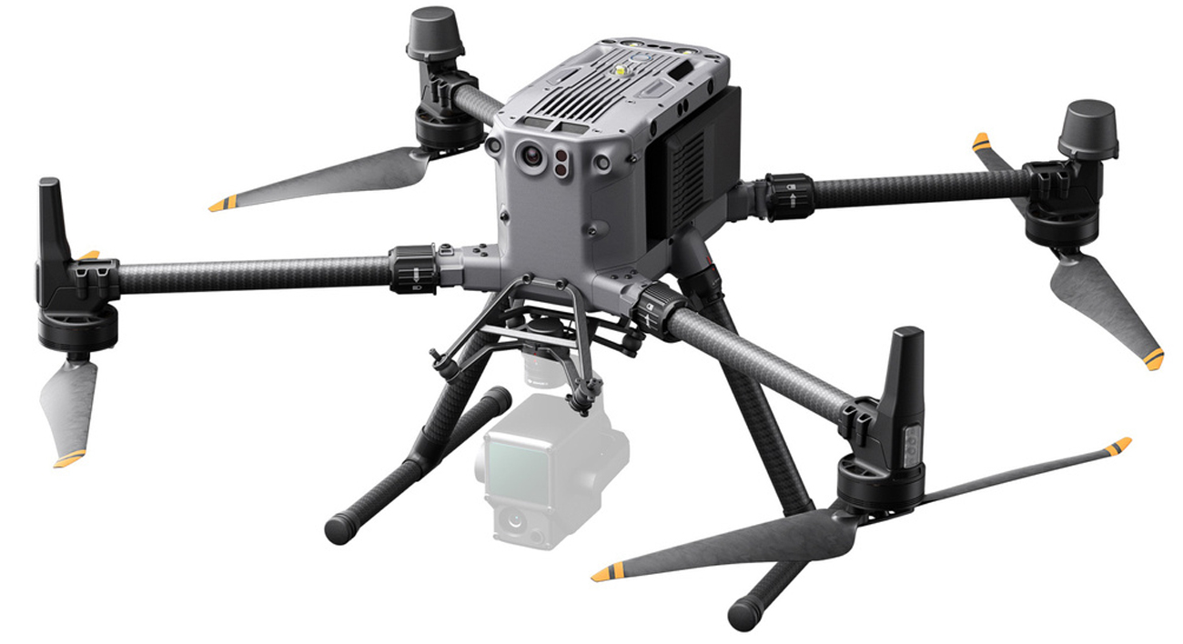 Dron DJI Matrice 350 RTK - Widok od przodu pod kątem