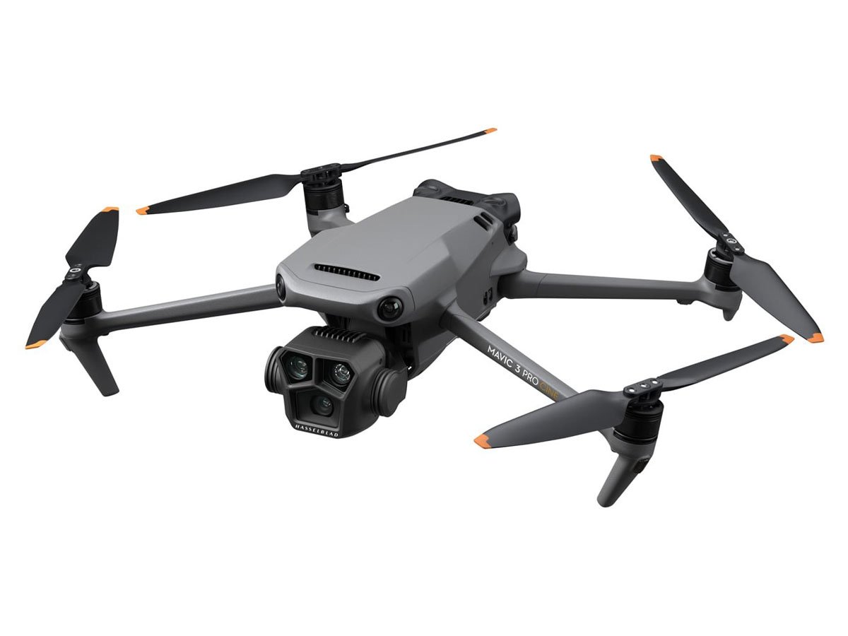 Dron DJI Mavic 3 Pro Cine - Grafika lifestyle