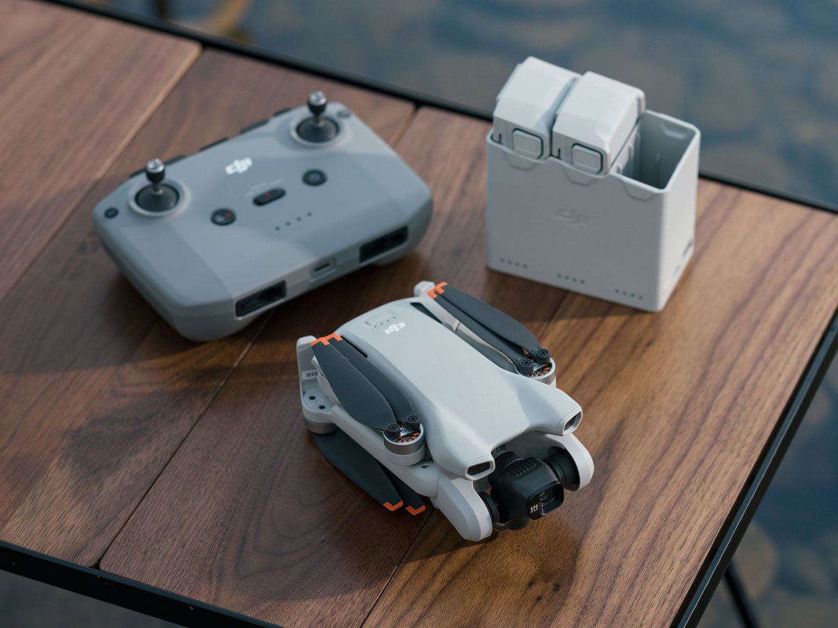 Dron DJI Mini 3 - Aparatura DJI RC-N1 w zestawie