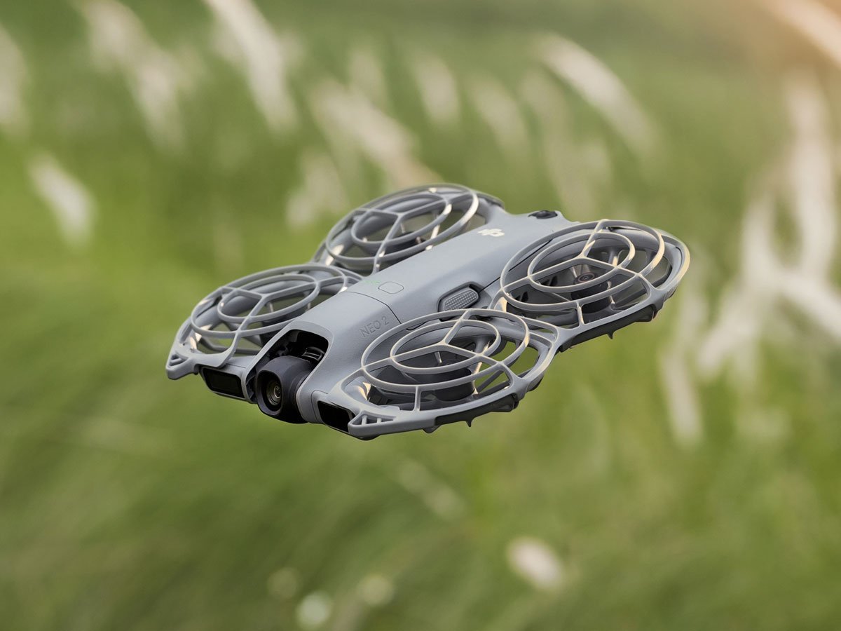 Dron DJI Neo 2  - Grafika lifestyle