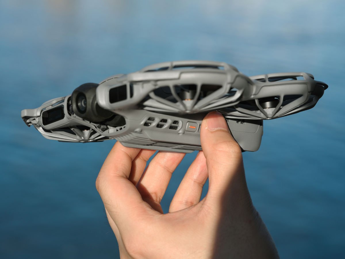 Dron DJI Neo 2  - Grafika lifestyle