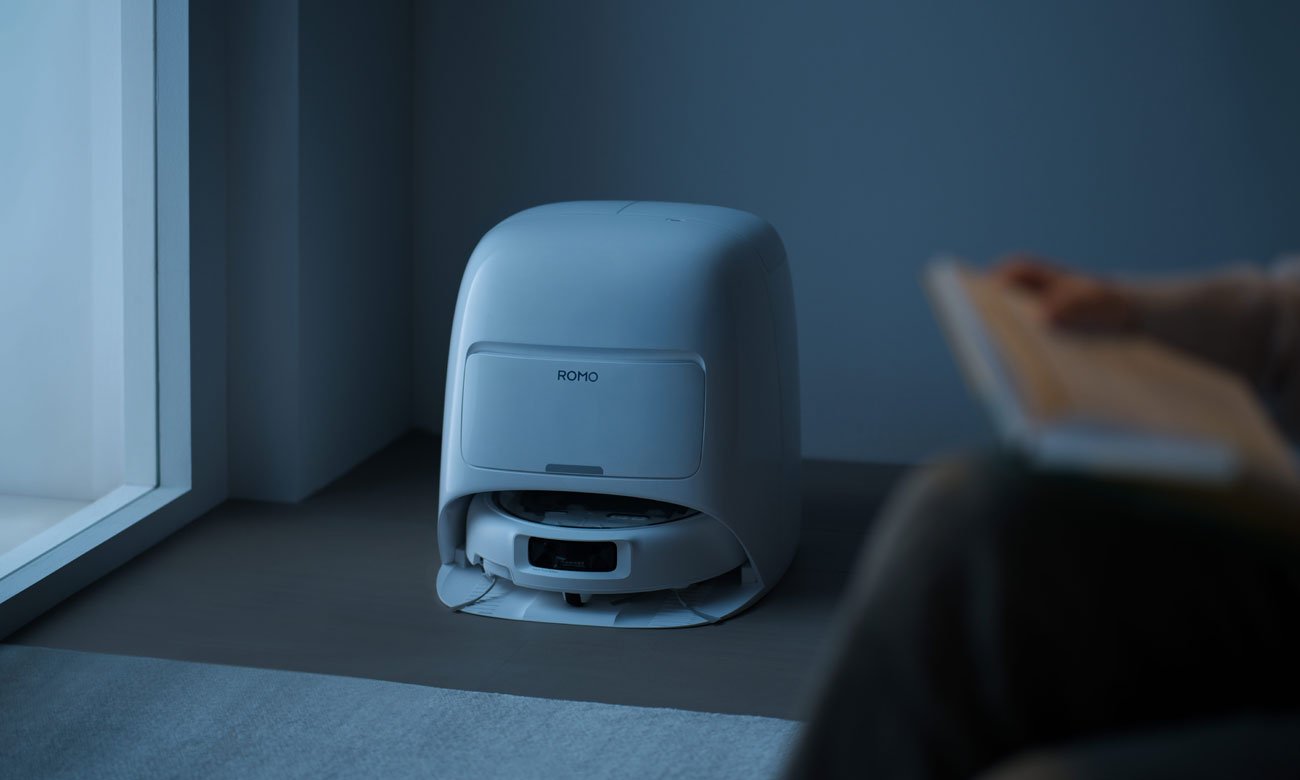 Robot sprzątający DJI ROMO A - Grafika lifestyle