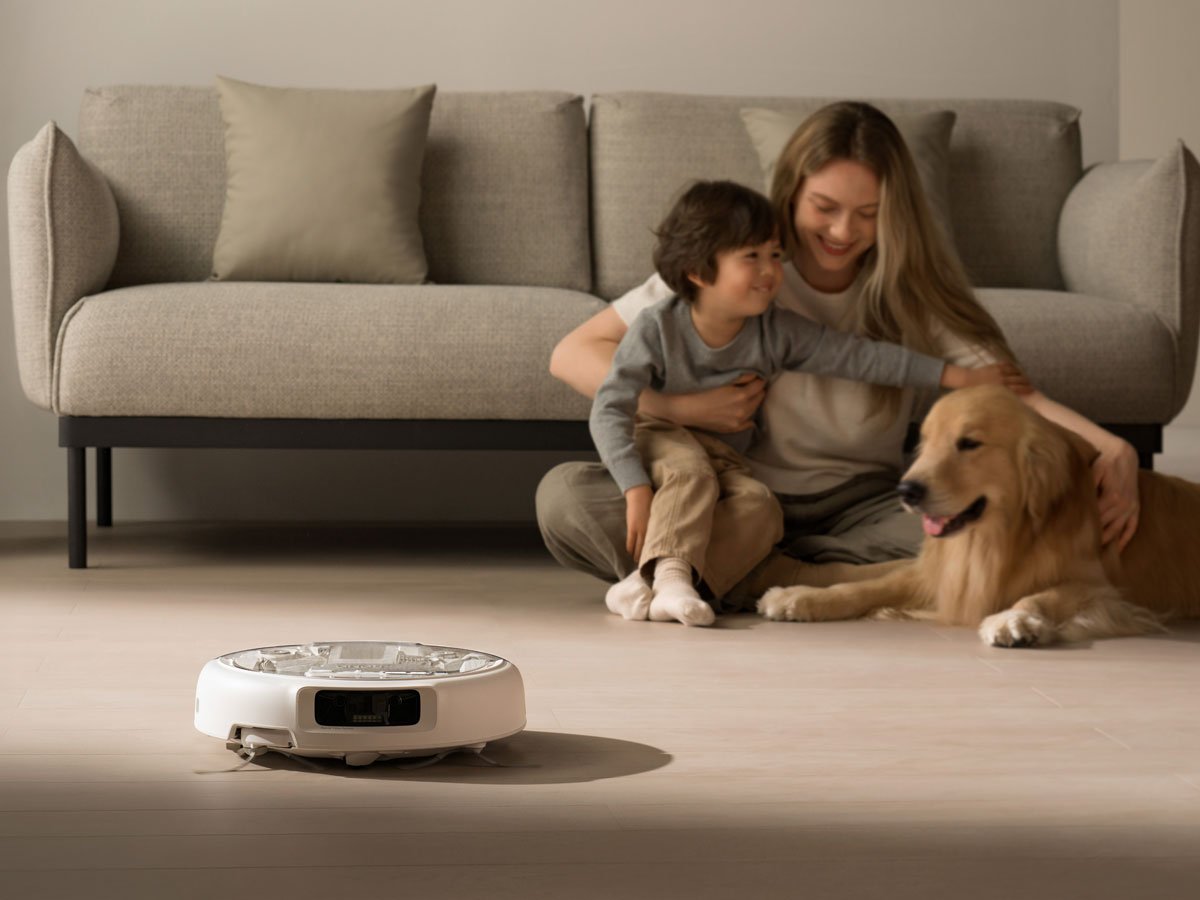 Robot sprzątający DJI ROMO A - Grafika lifestyle