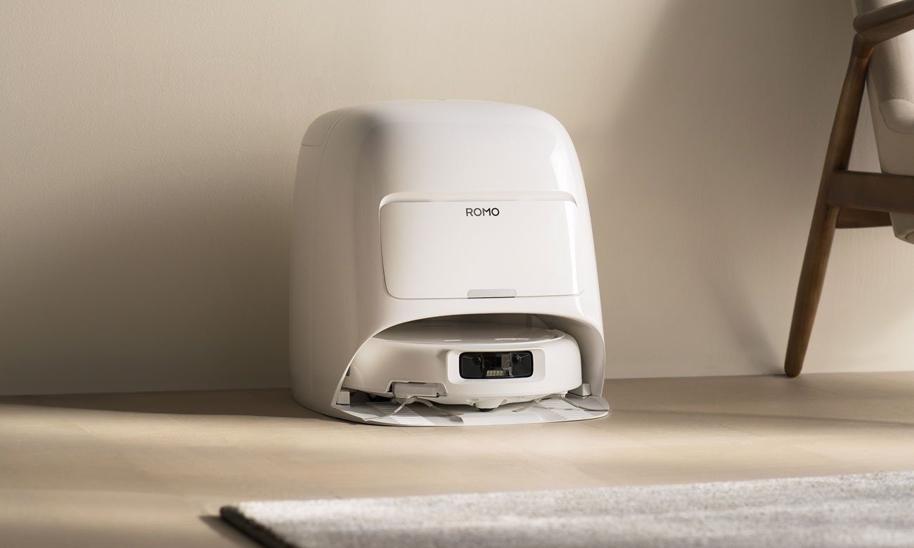 Robot sprzątający DJI ROMO S - Grafika lifestyle