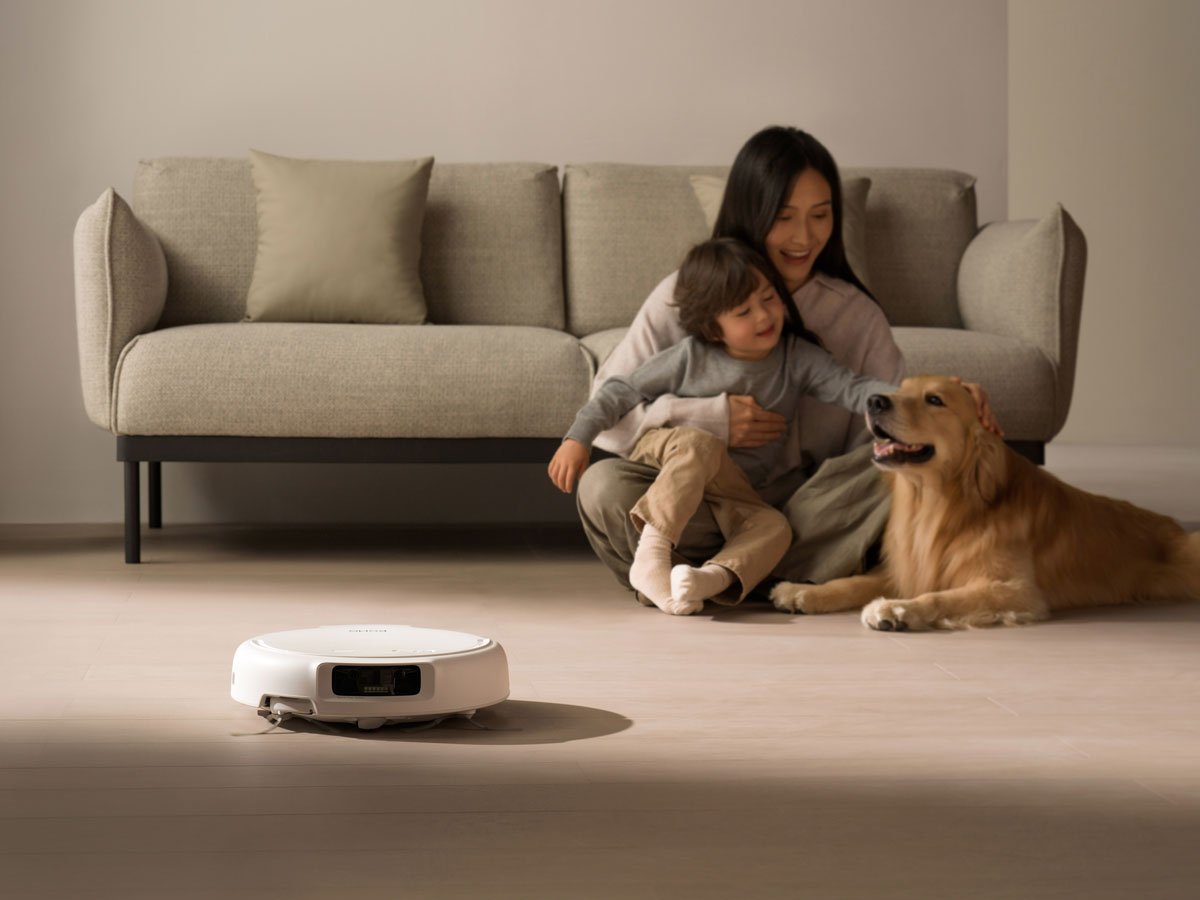 Robot sprzątający DJI ROMO S - Grafika lifestyle