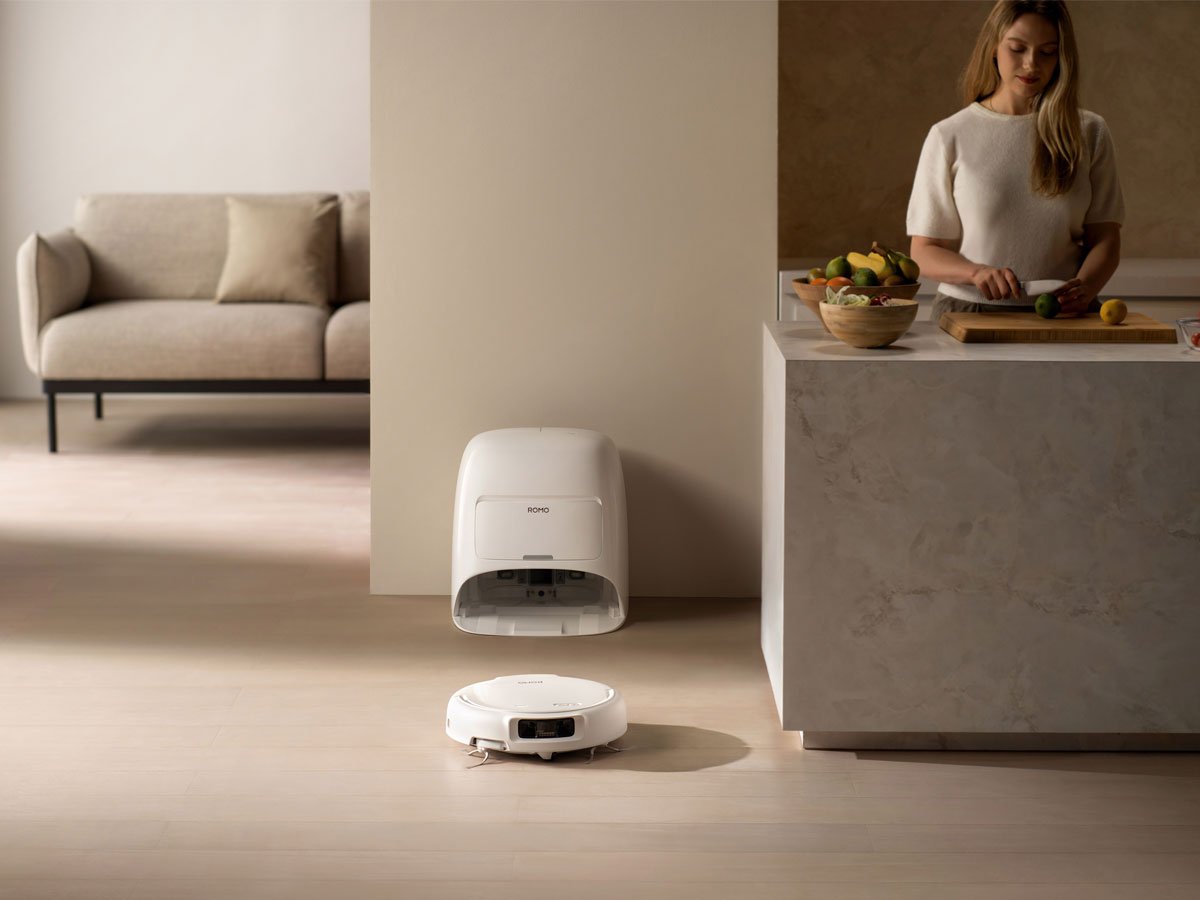 Robot sprzątający DJI ROMO S - Grafika lifestyle